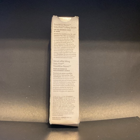 Mary Kay Timewise repair volt-FirmLifting Serum. Includes free Wristlet . - Picture 8 of 9